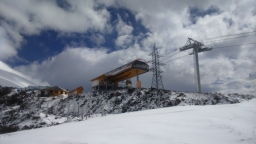 Kolejka na Elbrus, stacja Garabashi 2016 fot AA
